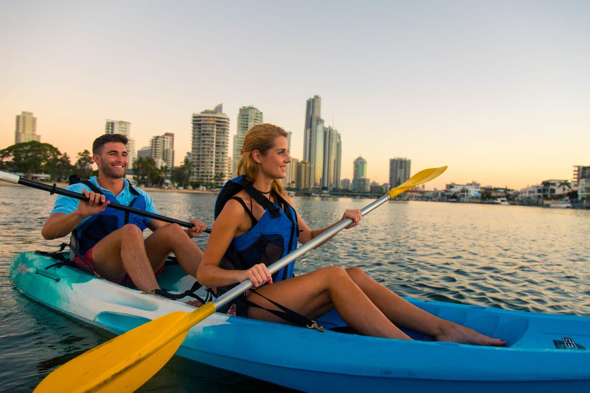 broadwater-dolphin-kayaking-snorkelling-tour-australia-pelago1.jpg