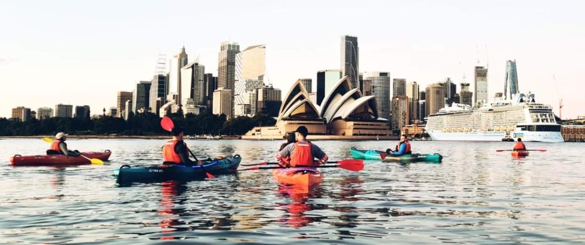 opera-house-and-harbour-kayak_1