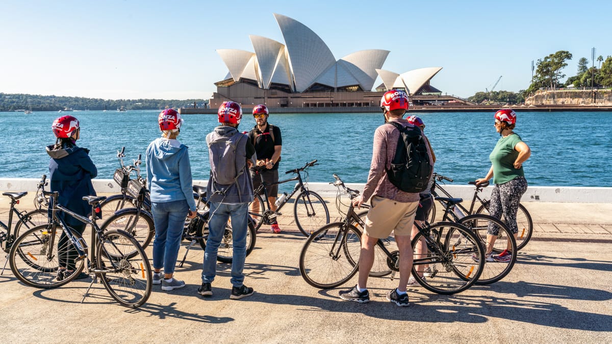 sydney-classic-bike-tour-australia-pelago0.jpg