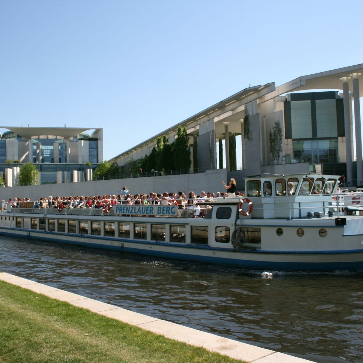 berlin-1-hr-historical-sightseeing-cruise-from-nikolaiviertel_1