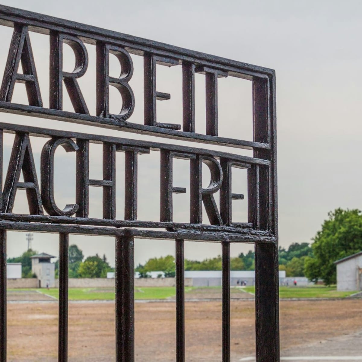 sachsenhausen-concentration-camp-memorial-guided-tour-from-berlin_1