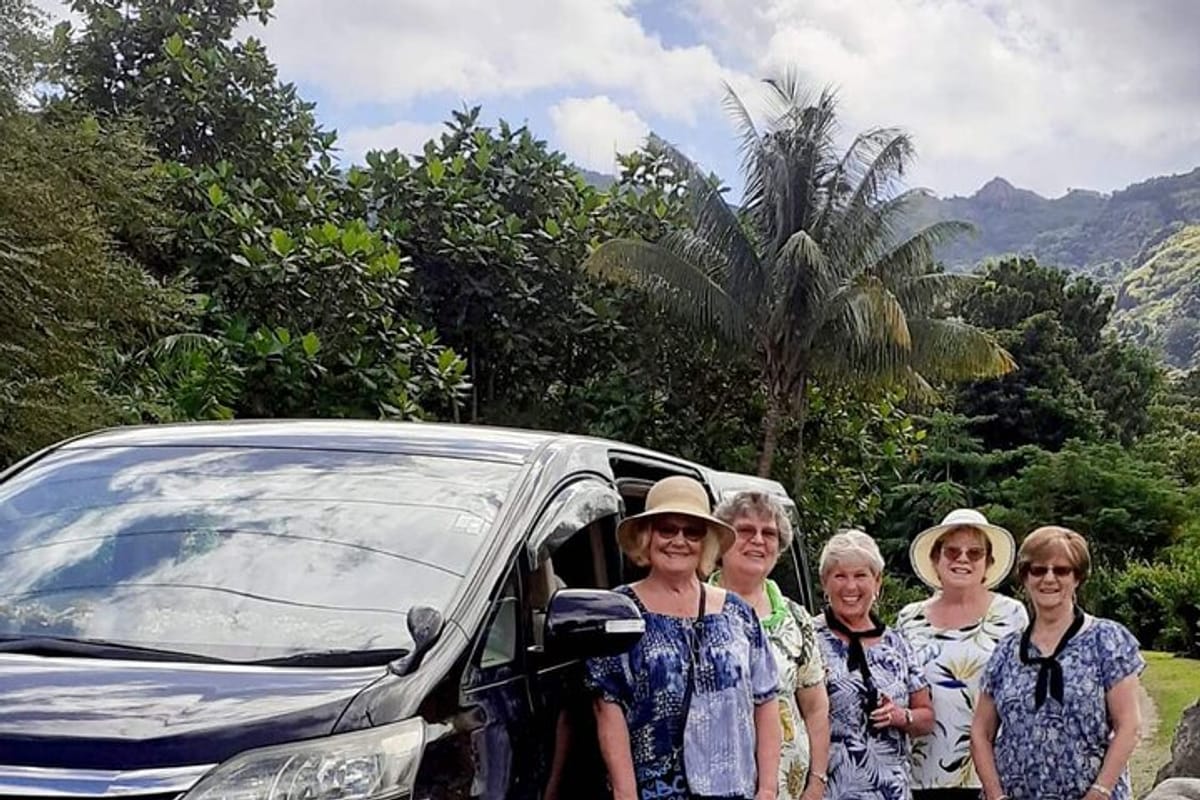 outrigger-resort-to-nadi-airport--private-vehicle-transfer-1--3-pax_1