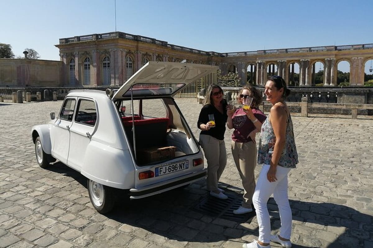 2-hour-private-tour-of-versailles-in-a-vintage-car-2cv_1