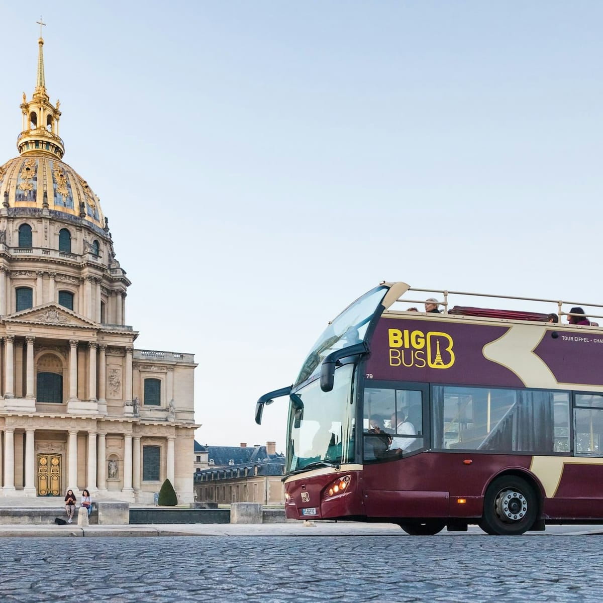 big-bus-paris-hop-on-hop-off-tour-seine-river-cruise_1