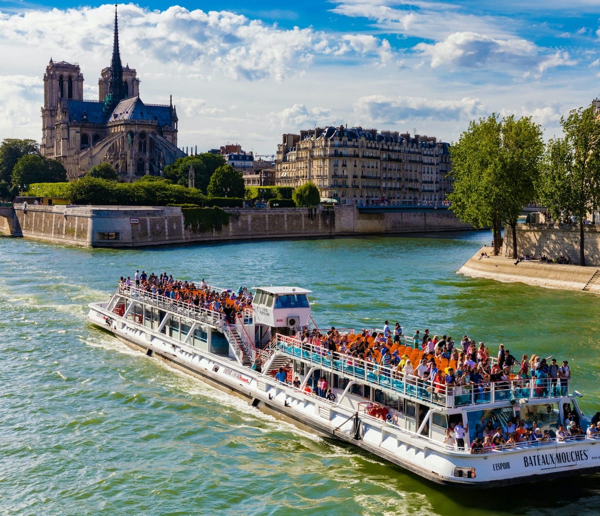 cruises-by-bateaux-mouches_1