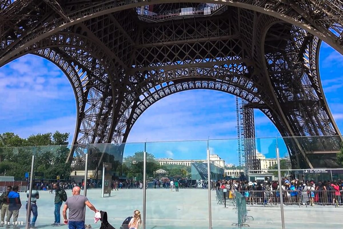 eiffel-tower-by-elevator-lovely-views-optional-summit-cruise_1