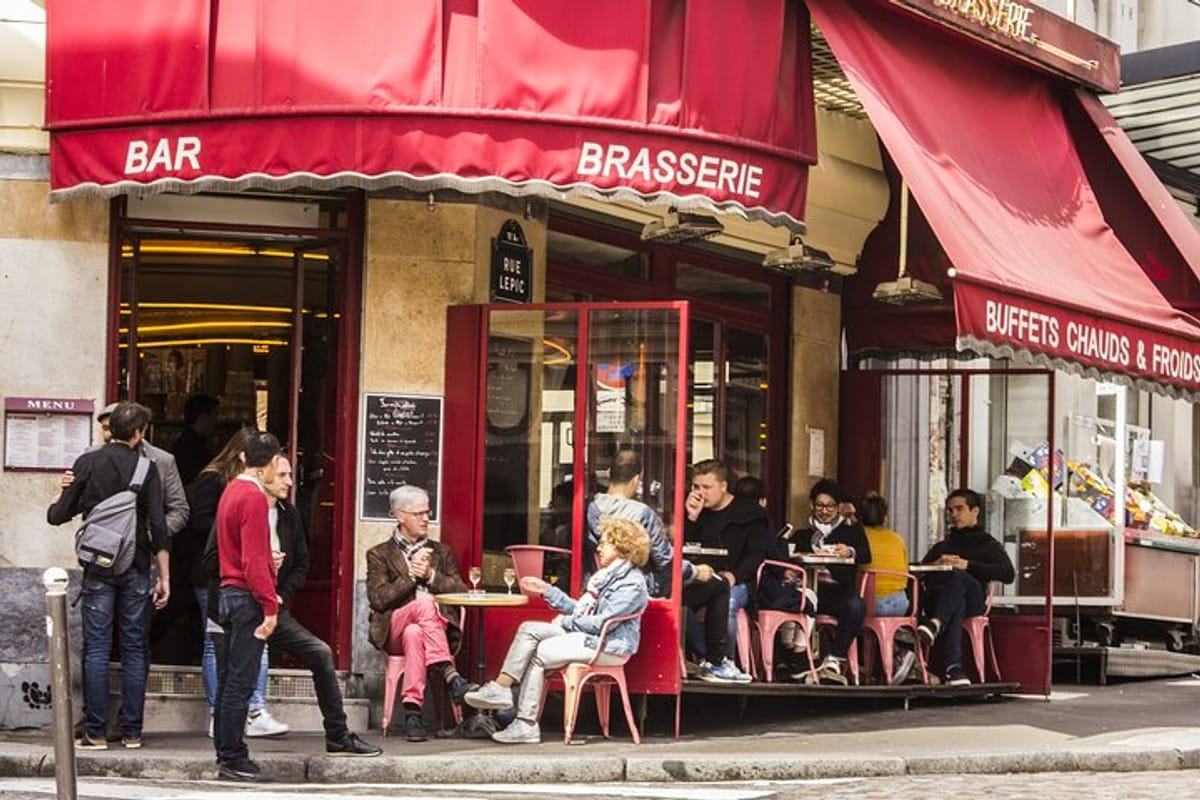 Iconic Amélie Movie Locations - Private Tour with Friendly Guide