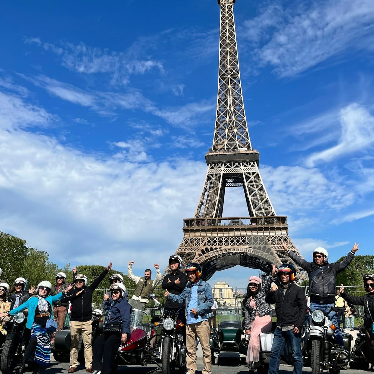 sidecar-monuments-tour-in-paris_1