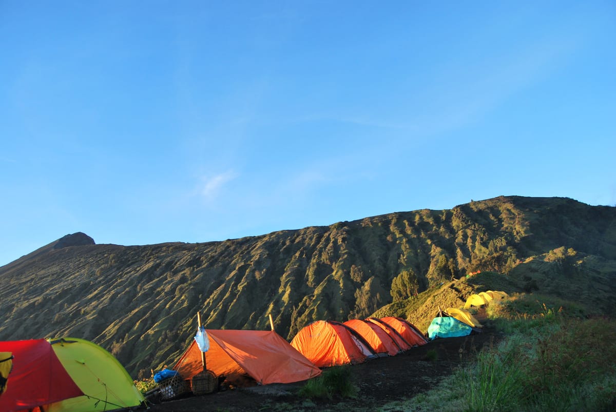2d1n-mount-rinjani-summit-trekking-indonesia-pelago0.jpg	