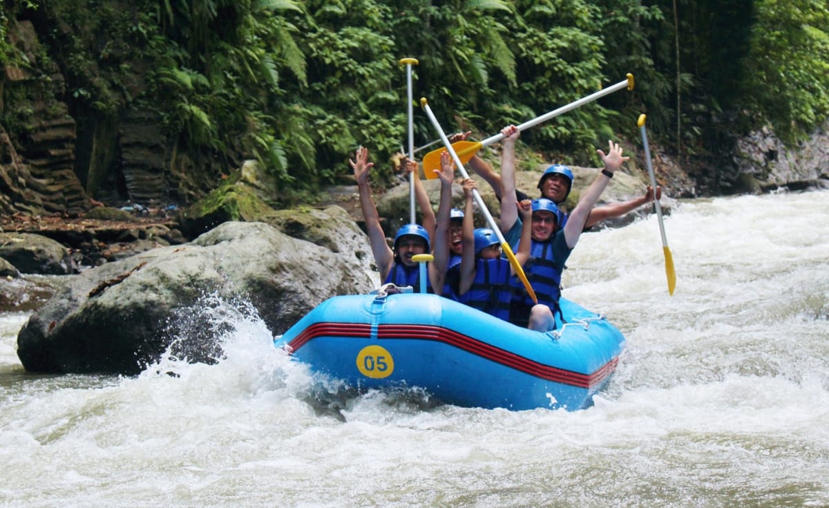 ayung-river-white-water-rafting-indonesia-pelago0.jpg
