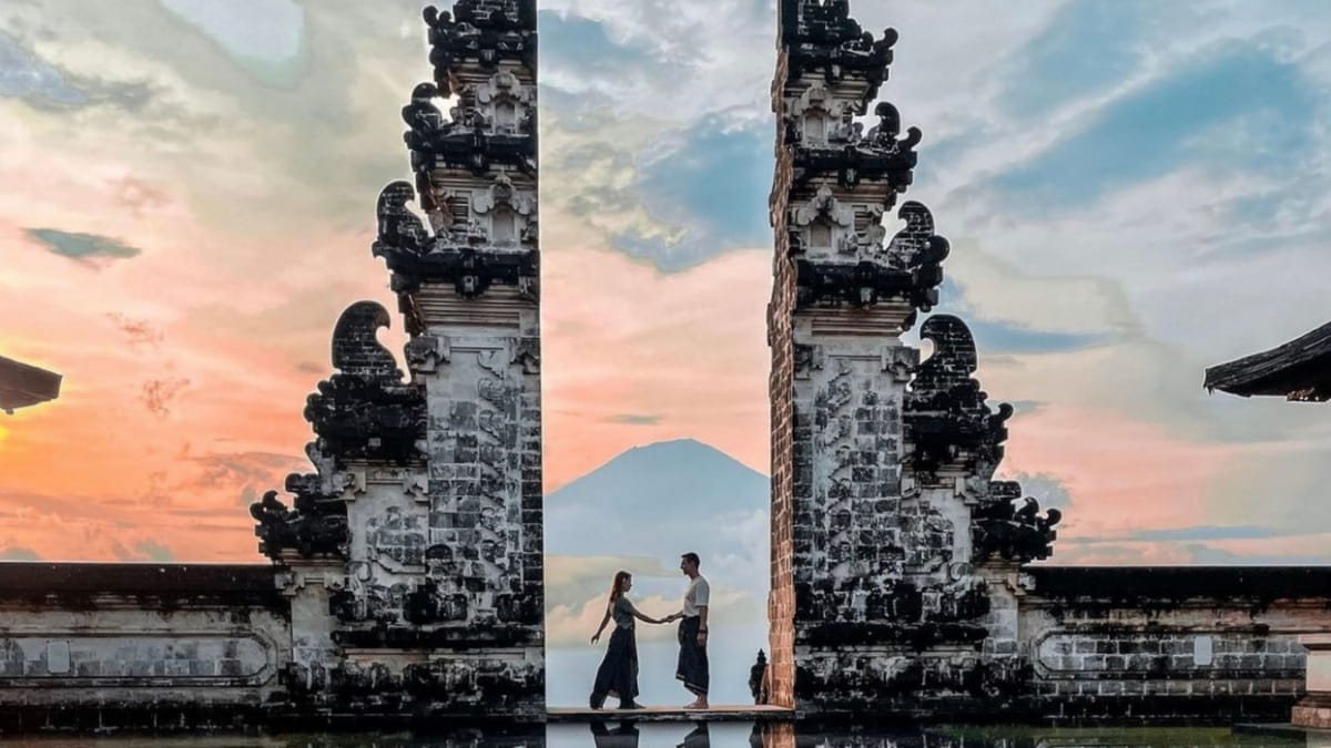 bali-iconic-instagram-tour-indonesia-pelago0.jpg