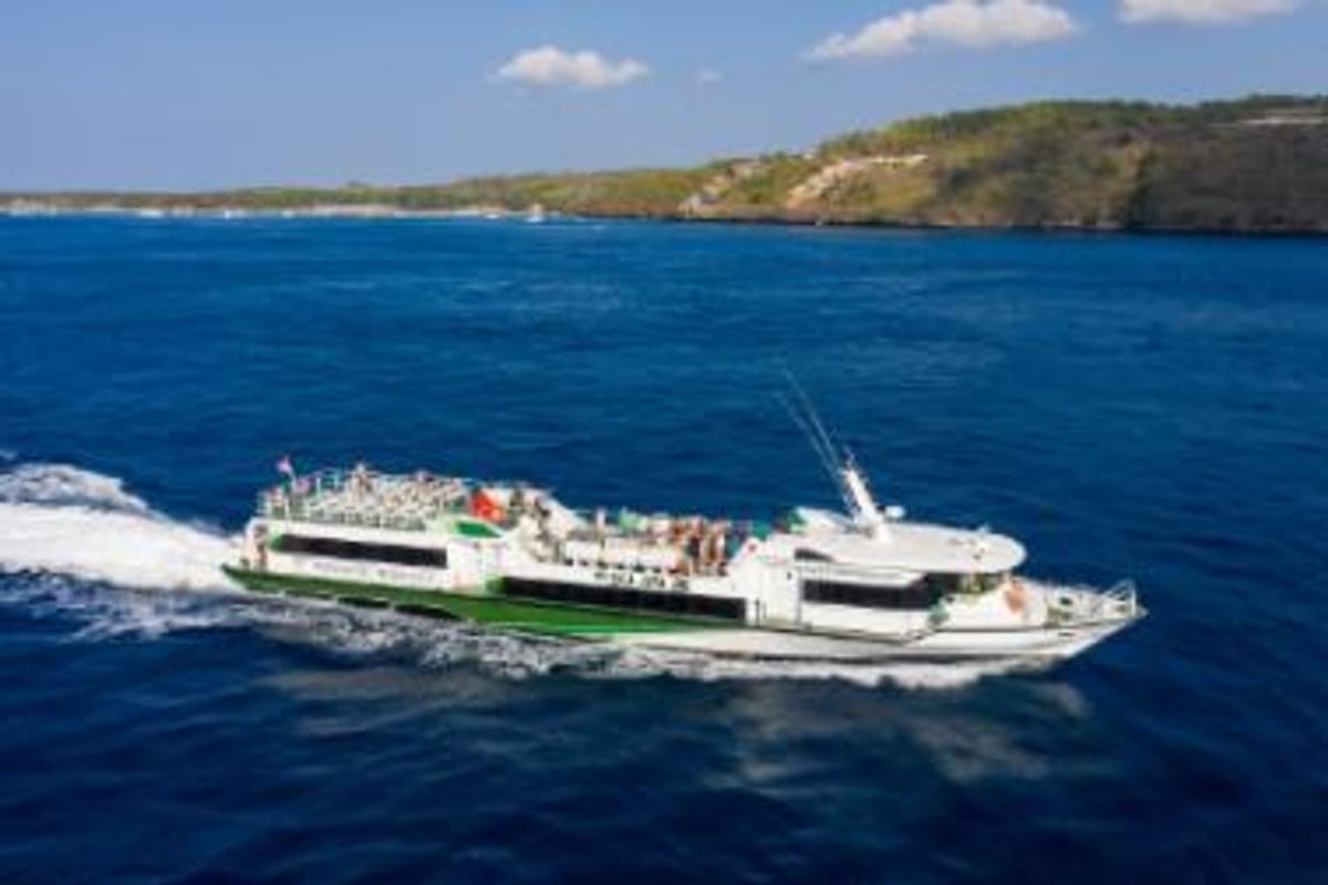 bali-padang-bai-premium-fast-ferry-ticket-tofrom-lombok-by-ekajaya-indonesia-pelago0.jpg
