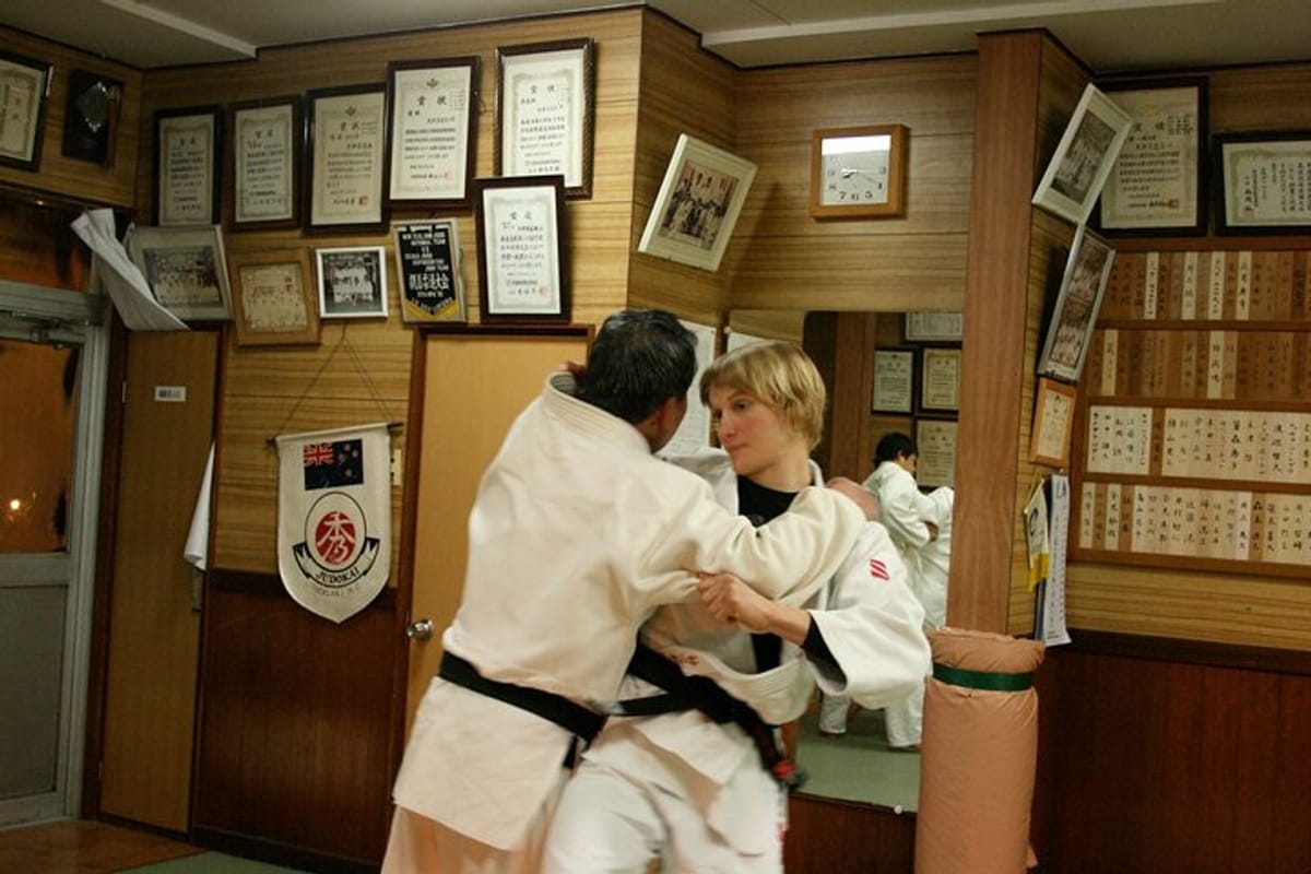 immerse-in-judo-martial-arts-class-from-japan_1
