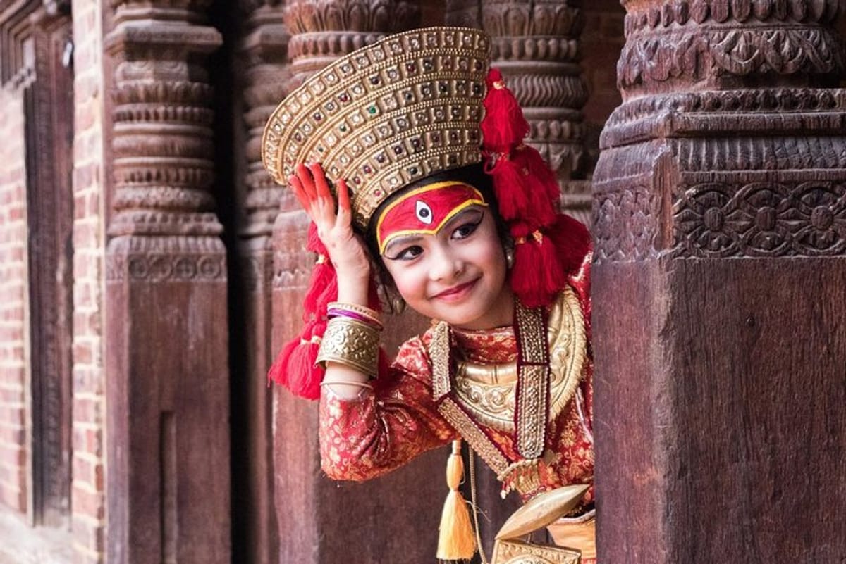 catch-a-sight-of-kumari-living-goddess-of-nepal-and-walk-along-local-asan-bazzar_1