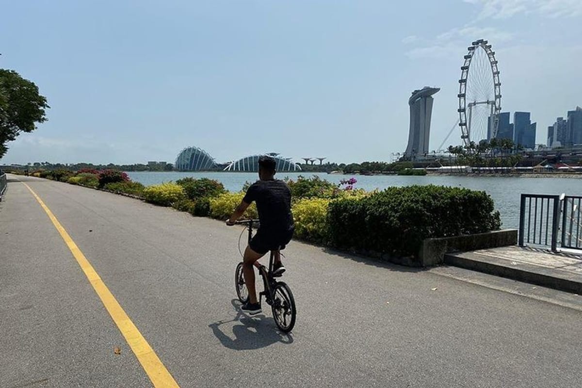 bikingsg-best-of-singapore-take-in-the-sights-on-a-relaxed-audio-cycling-tour_1