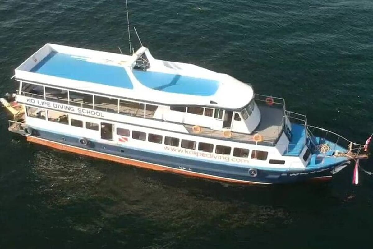 This is the boat use for the sunset cruise