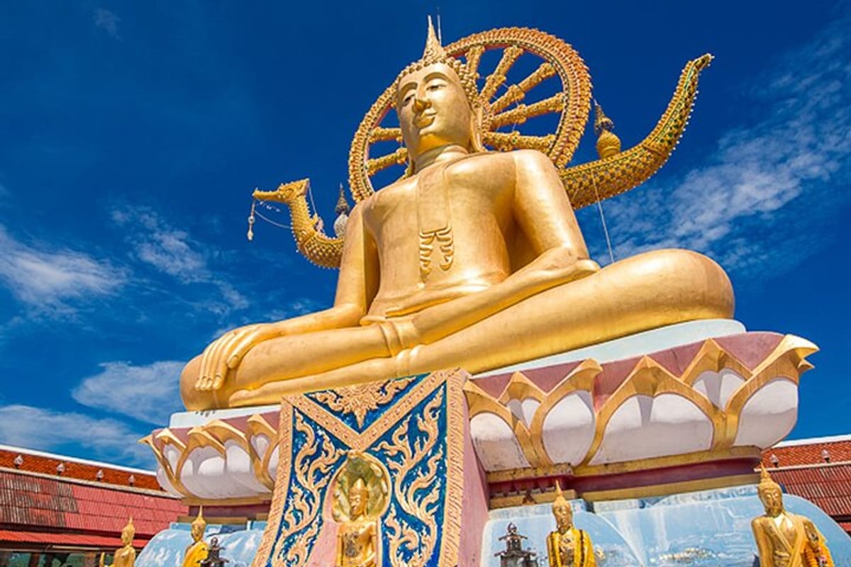 Wat Phra Yai, also known as Big Buddha temple, is a well-known temple in Koh Samui.