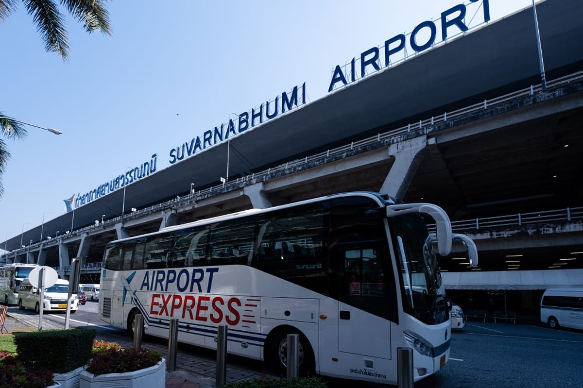 airport-bus-transfer-depart-from-bangkok-downtown-areas-to-suvarnabhumi-airport-bkk_1