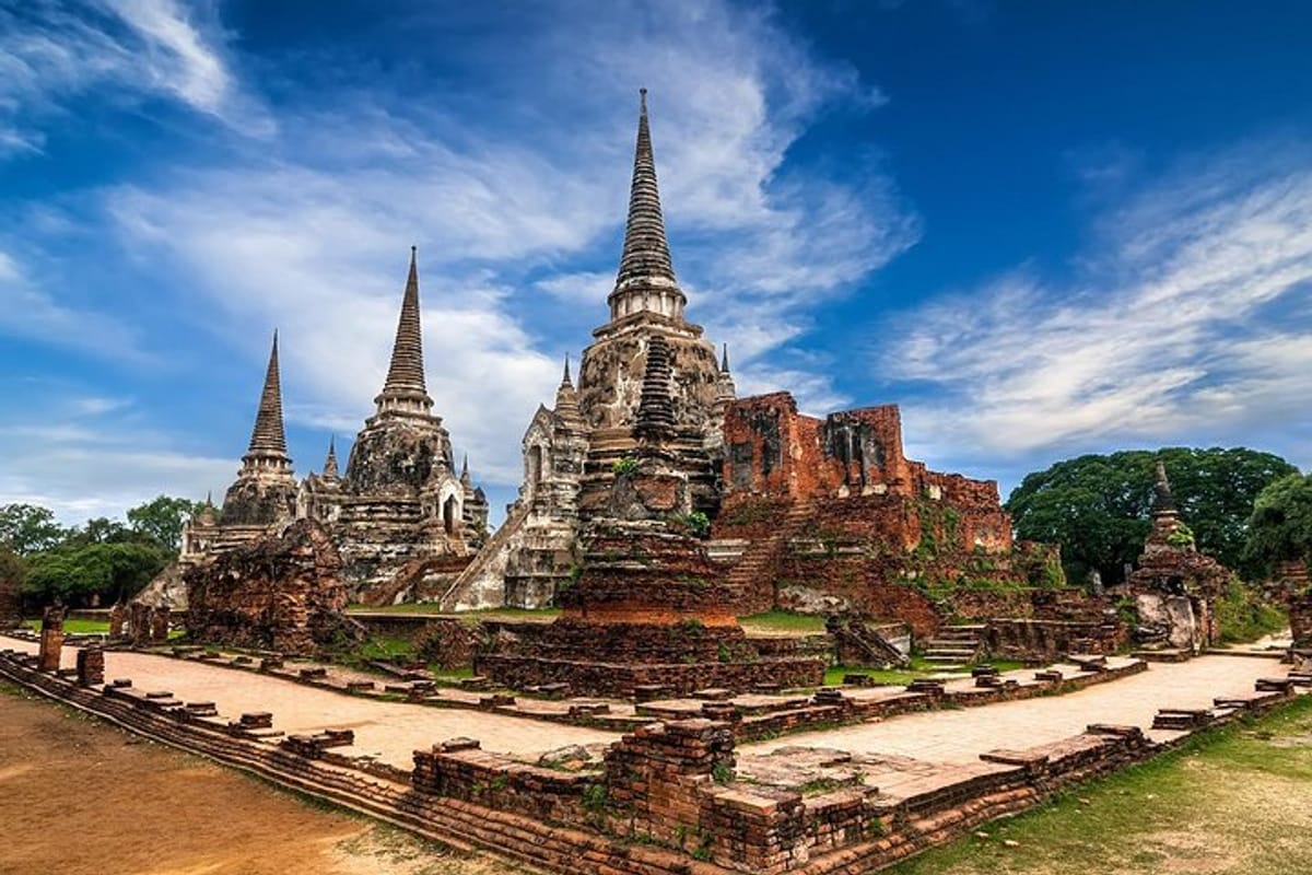 Full day exploring UNESCO-listed former capital of Ayutthaya