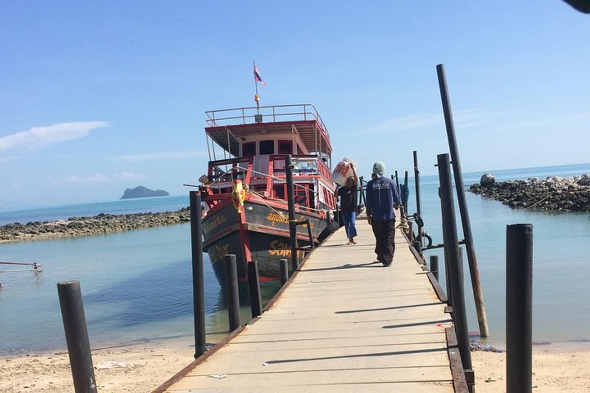 The pier at Koh Phaluai