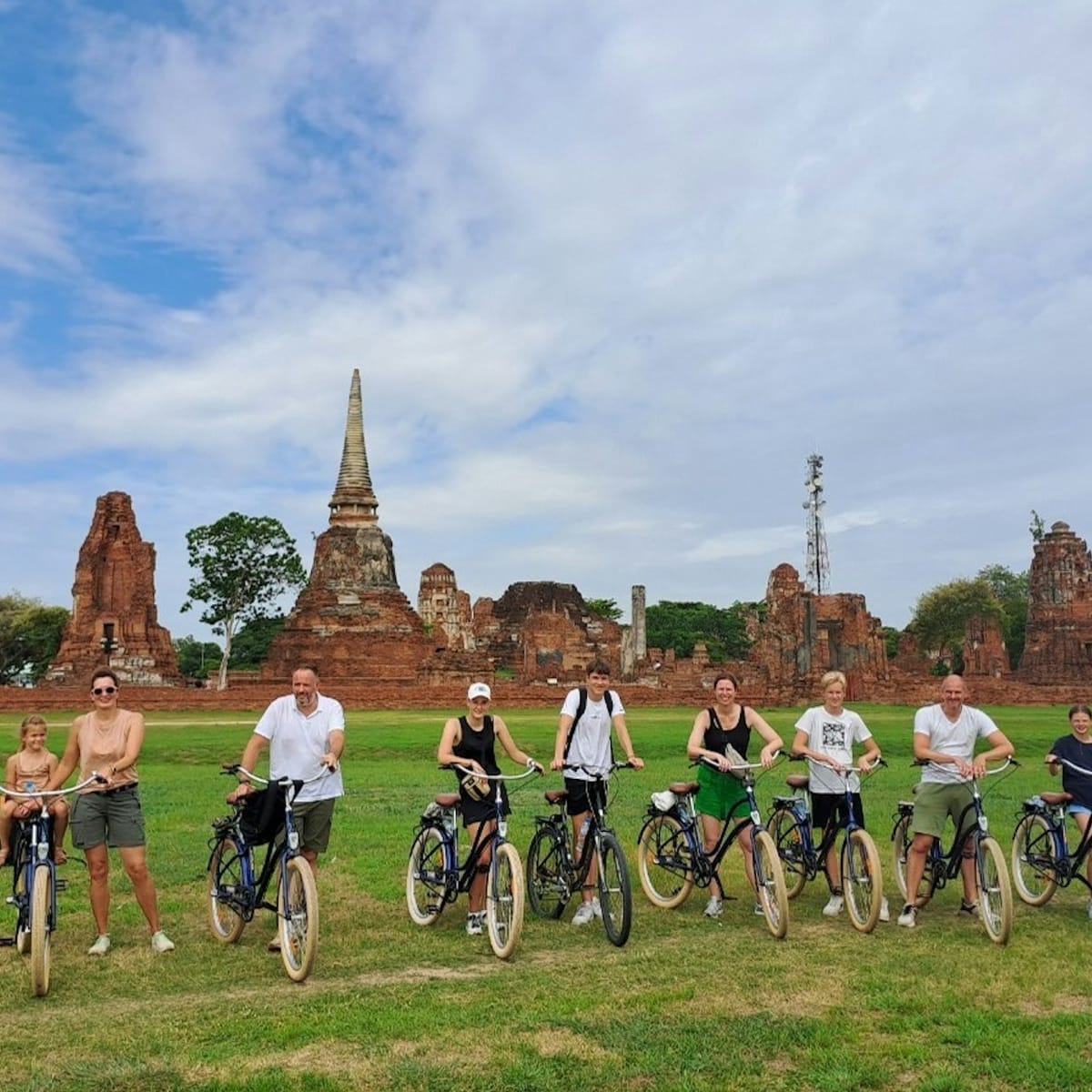 ayutthaya-guided-bike-tour-with-lunch-boat-crossing_1