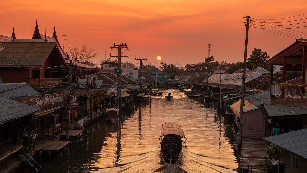 damoen-saduak-floating-market-tour-thailand-pelago0.jpg
