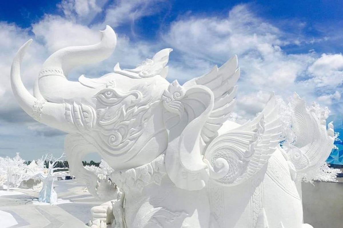 frost-magical-ice-of-siam-in-pattaya-with-return-transfer_1