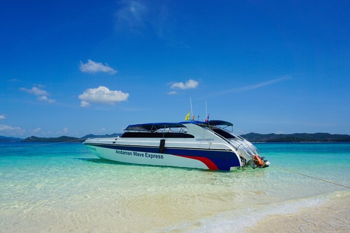 one-way-departure-transfer-from-phi-phi-island-speedboat-to-phuket-airport_1
