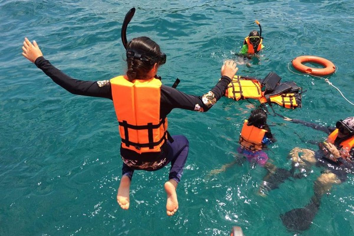 pattaya-snorkeling-coral-island-full-day-tour-with-round-trip-service-and-lunch_1