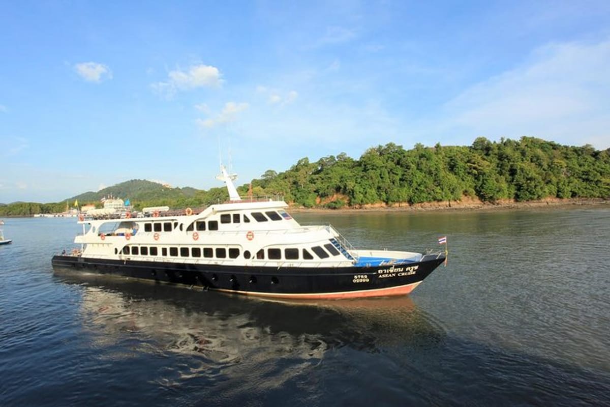 Phuket to Koh Phi Phi by Ferry