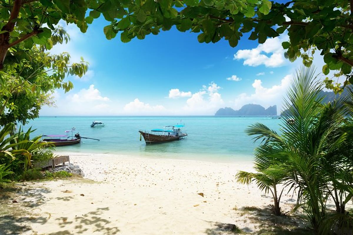 Bask in the tropical radiance of the Phi Phi Islands
