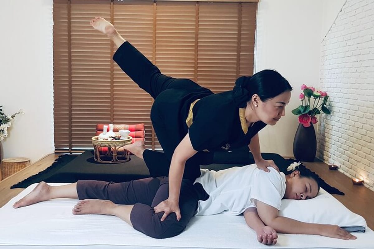private-thai-warrior-massage-experience_1