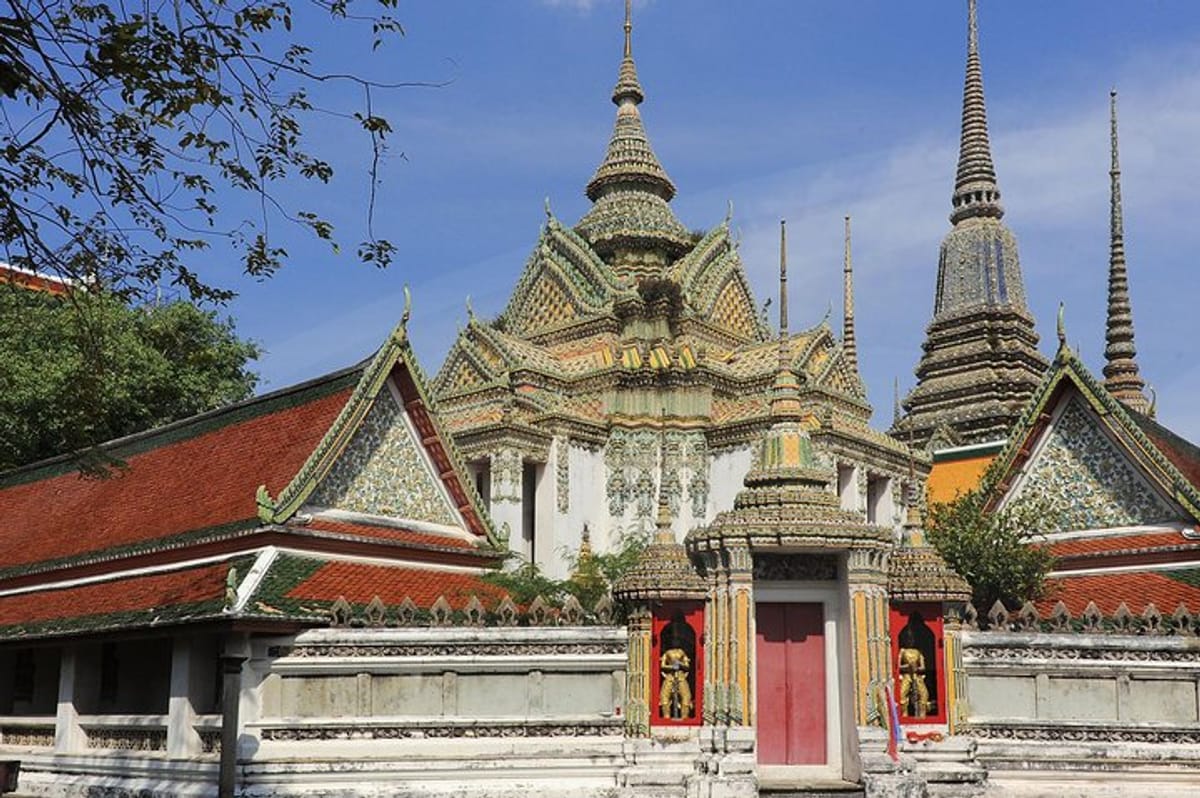private-tour-of-bangkok-s-temples-including-reclining-buddha-wat-pho_1