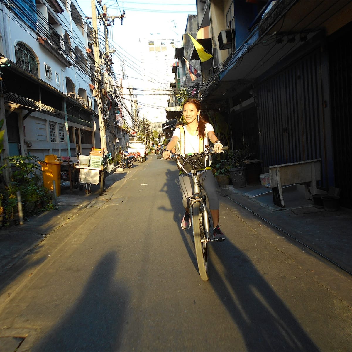 siam-ratree-bangkok-night-tour-by-bicycle-follow-me-bike-tours_1