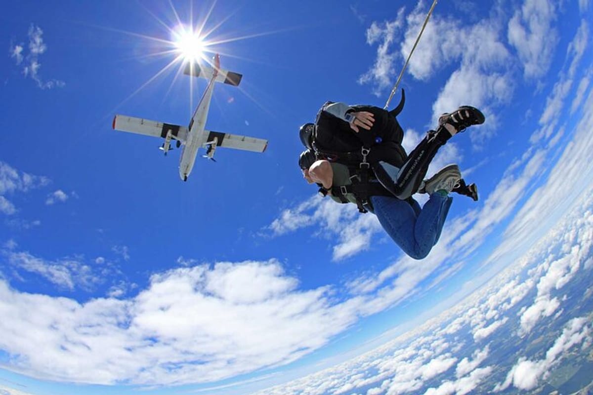 tandem-skydiving-pattaya-by-thai-sky-adventures_1